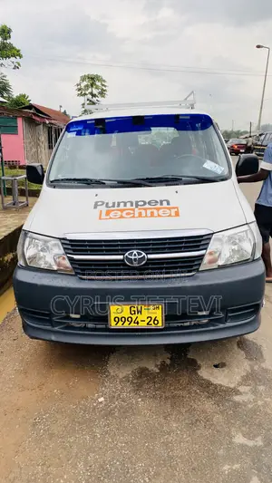 Toyota HiAce 2011 White