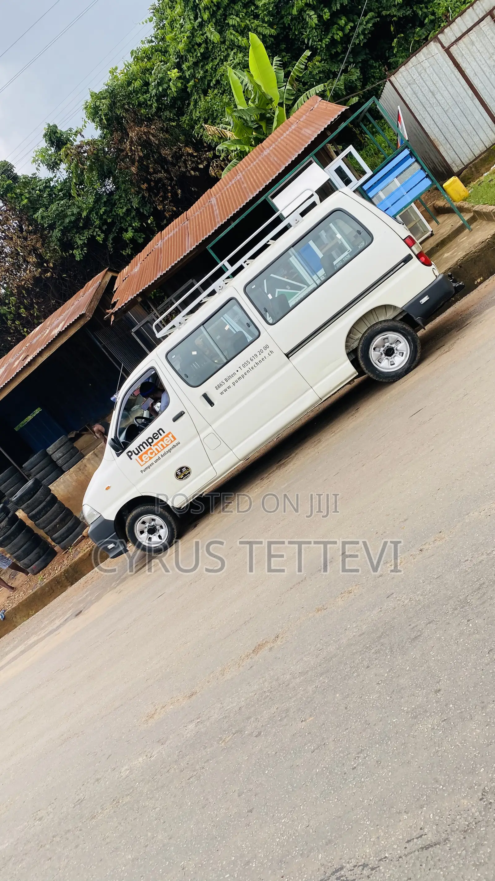 Toyota HiAce 2011 White