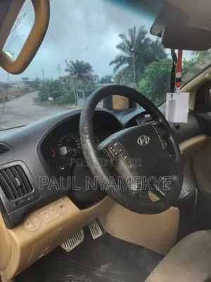 Hyundai Starex 2012 Grey
