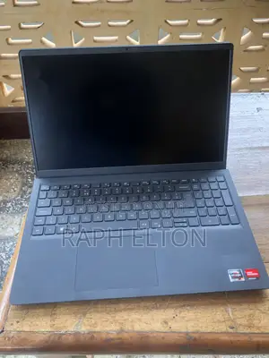 Laptop Dell Inspiron 15 12GB AMD Ryzen 5 SSD 256GB