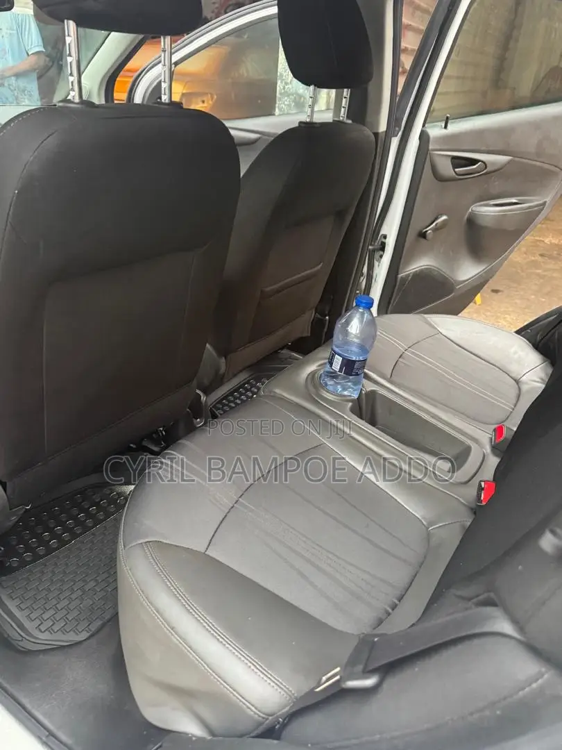 Chevrolet Spark ACTIV CVT 2017 White