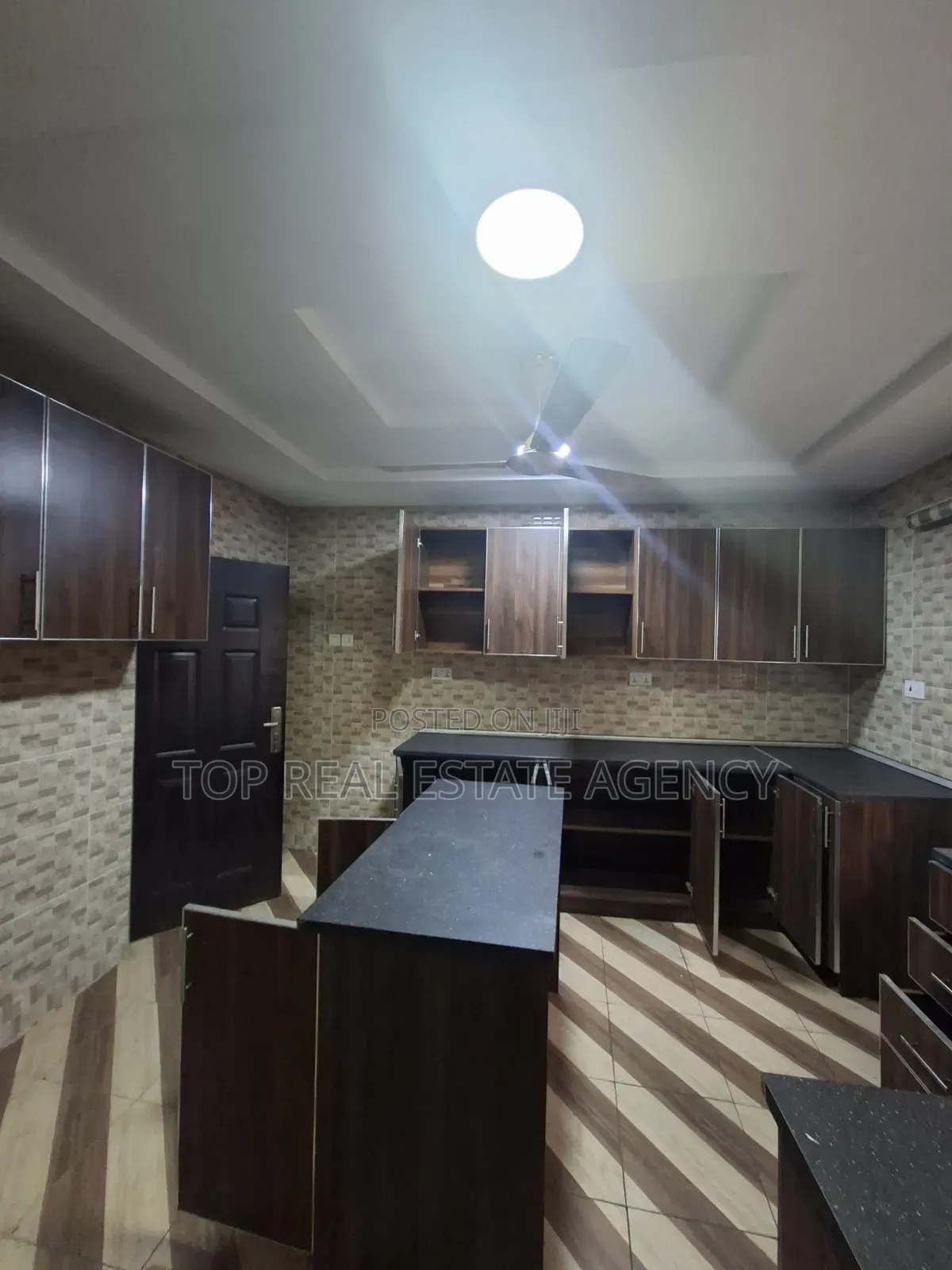 3bdrm Apartment in Oyarifa, Owusu Ansah for rent