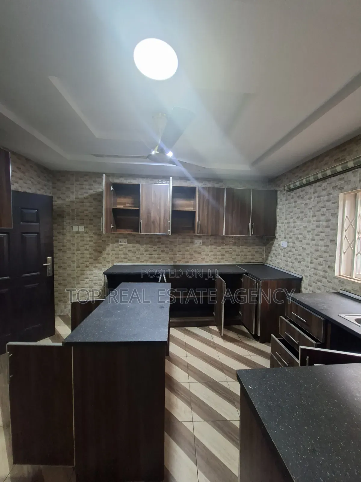 3bdrm Apartment in Oyarifa, Owusu Ansah for rent