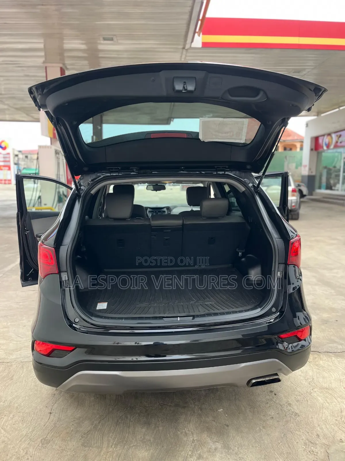 Hyundai Santa Fe SE AWD 2018 Black