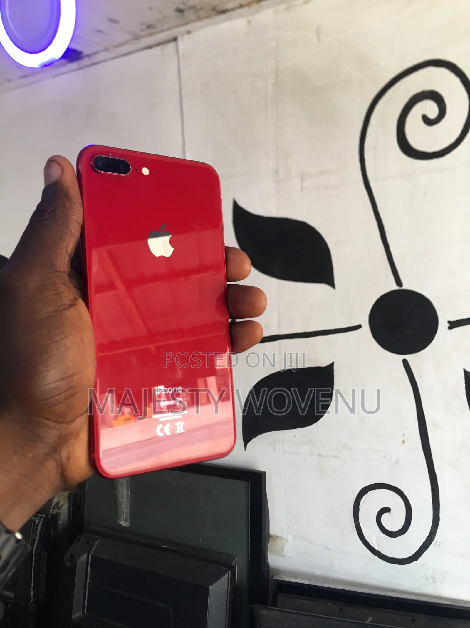 Apple iPhone 8 Plus 64 GB Red