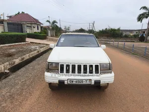 Jeep Cherokee 1998 White
