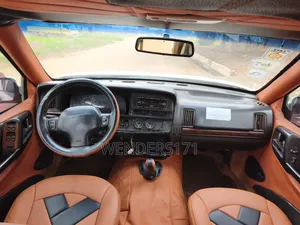 Jeep Cherokee 1998 White