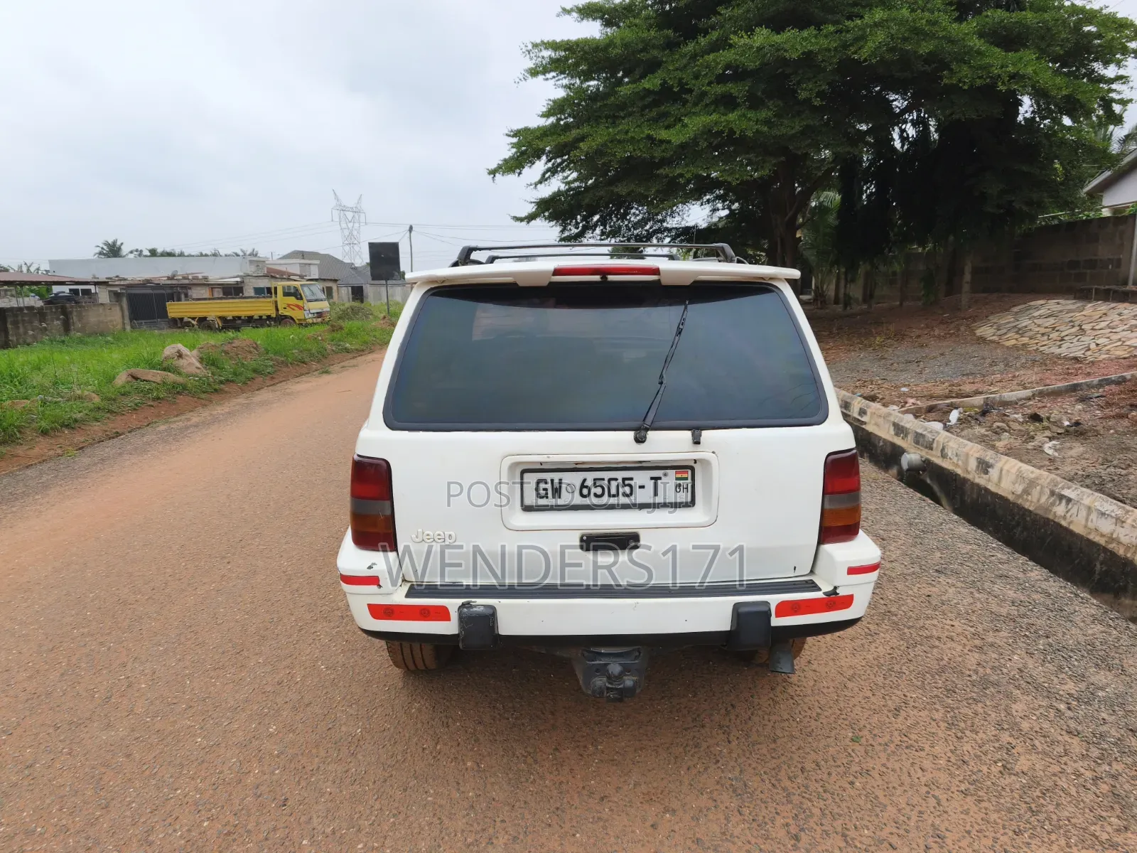 Jeep Cherokee 1998 White
