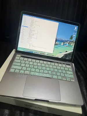 Laptop Apple MacBook Pro 2022 M2 8GB Apple M2 SSD 256GB