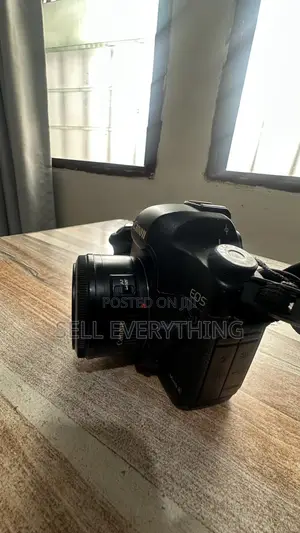 Canon EOS 5D Mark III DSLR Camera + Canon EF 50mm F/1.8 STM Lens