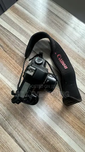Canon EOS 5D Mark III DSLR Camera + Canon EF 50mm F/1.8 STM Lens