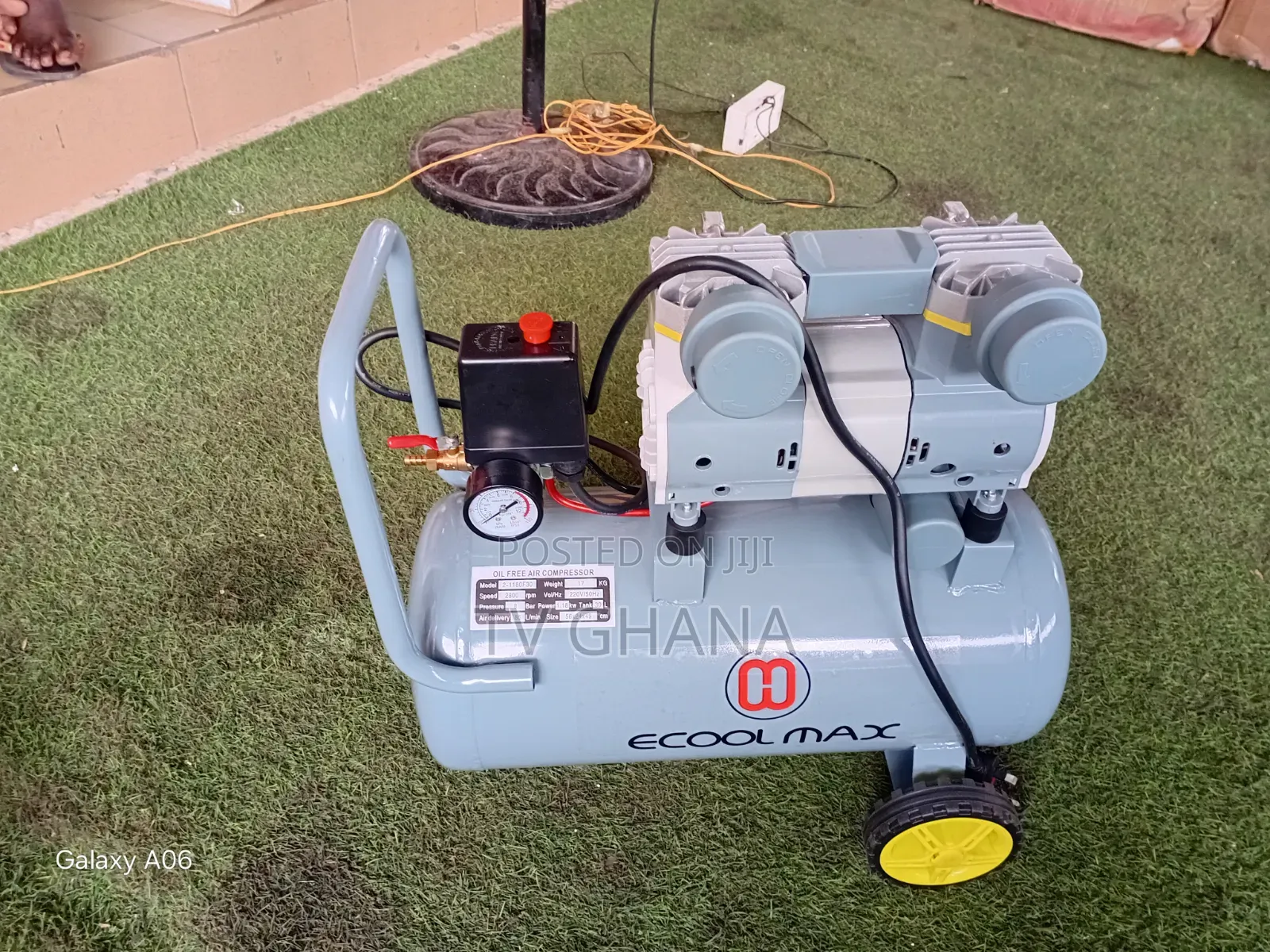 Free 30L Air Compressor – Industrial Grade Performance30L