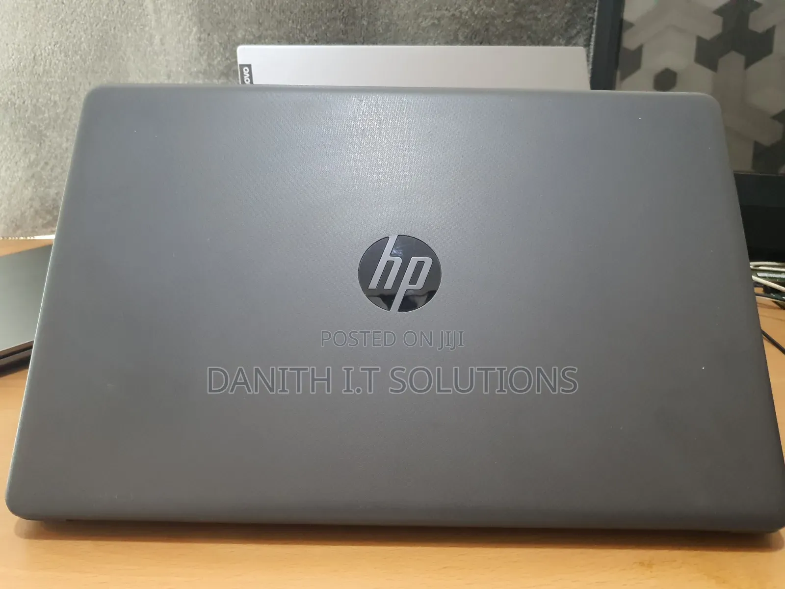Laptop HP 255 G8 8GB AMD Ryzen 5 SSD 256GB