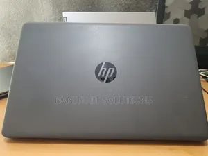 Laptop HP 255 G8 8GB AMD Ryzen 5 SSD 256GB