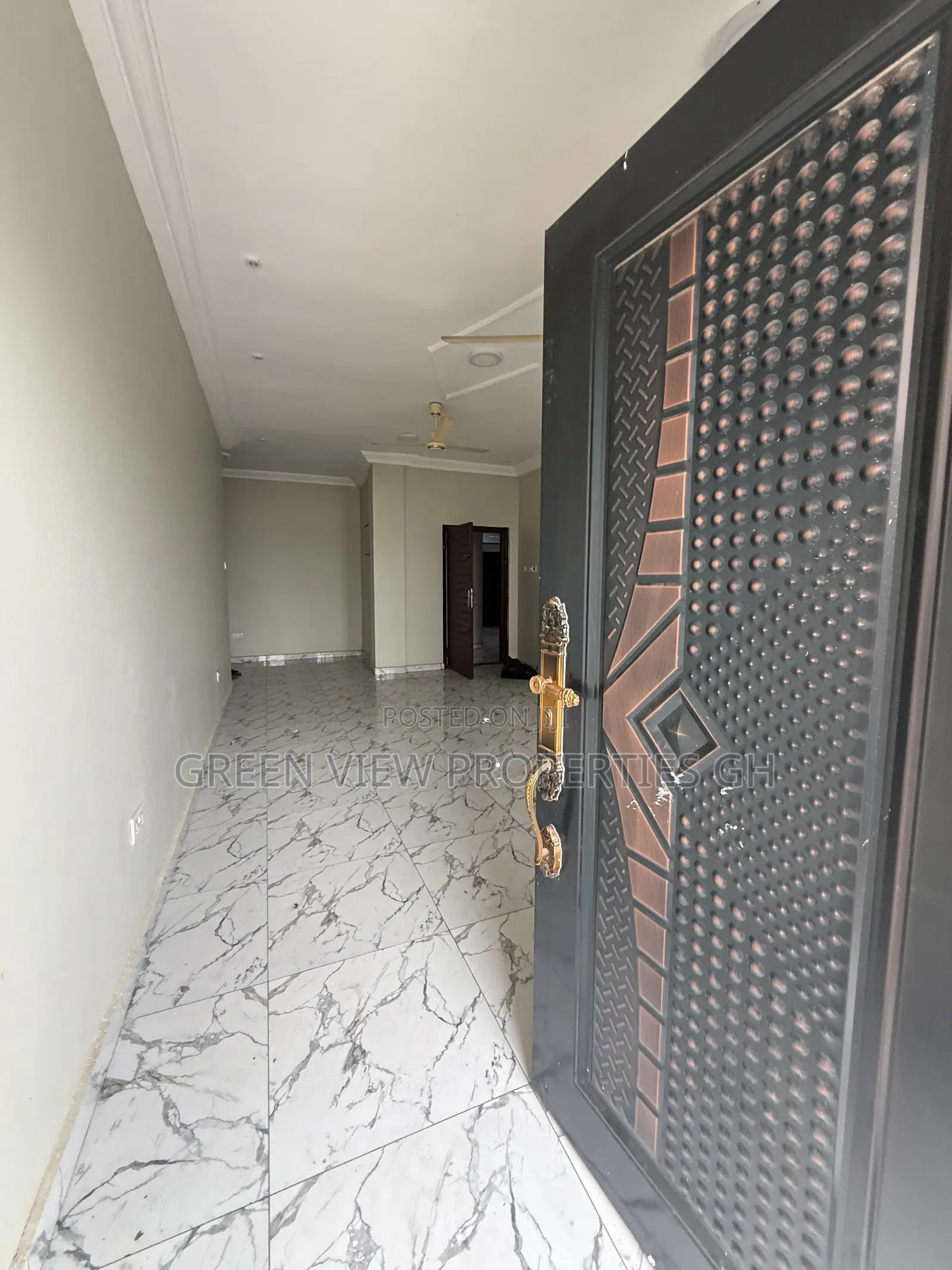 2bdrm Apartment in West Hills Mall Area for rent