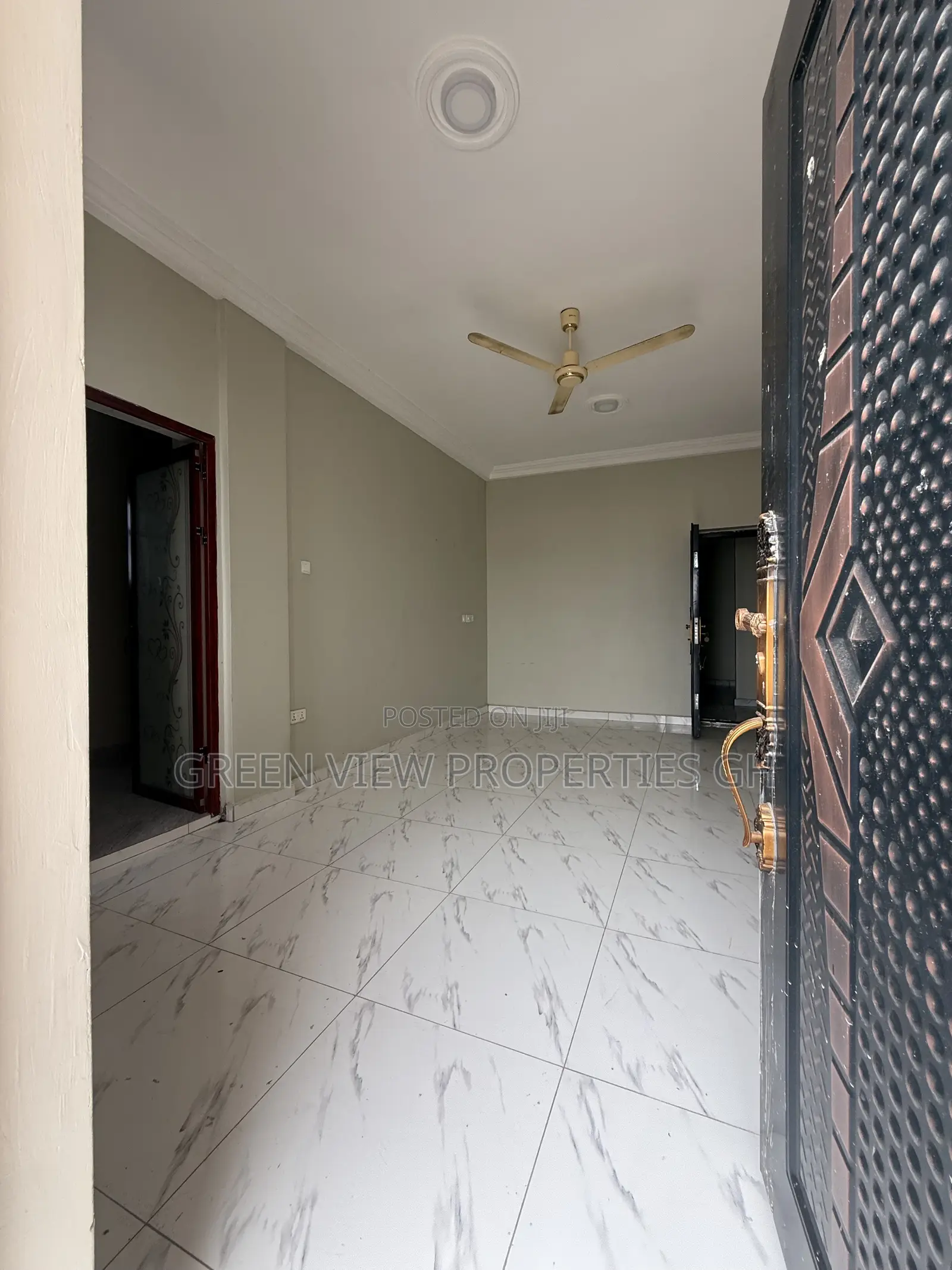 2bdrm Apartment in West Hills Mall Area for rent