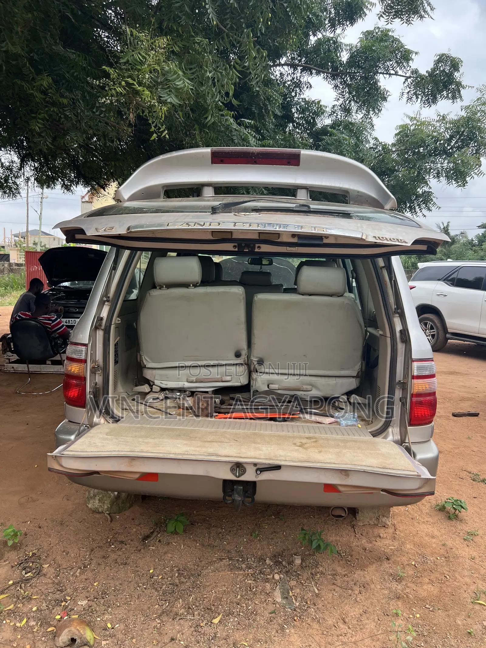 Toyota Land Cruiser 2001 Silver