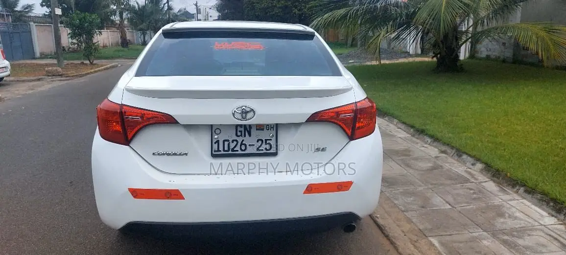 Toyota Corolla 2017 White