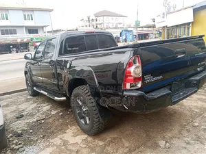 Toyota Tacoma 2010 Black