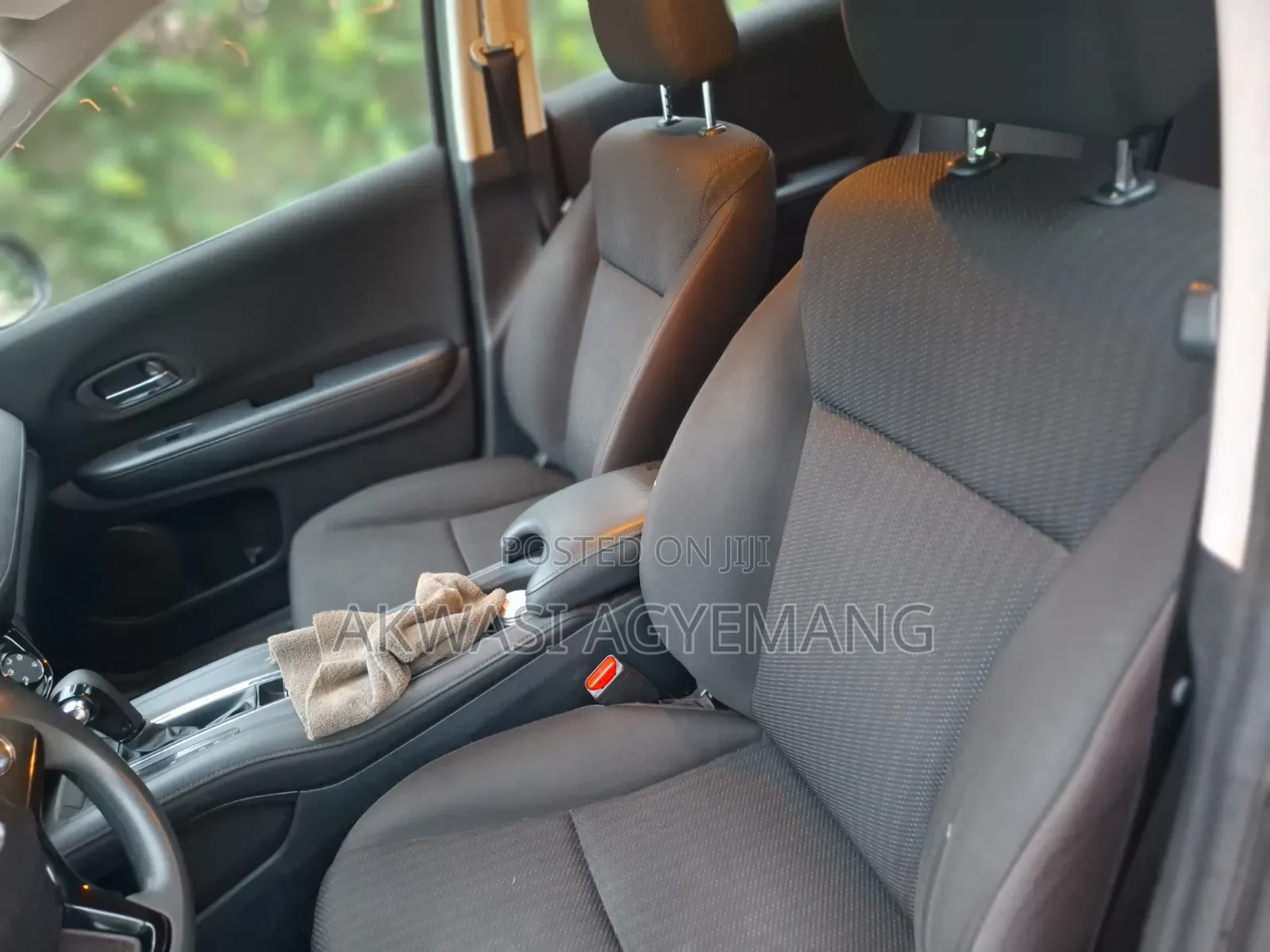 Honda HR-V 4dr SUV (1.5L 4cyl CVT) 2016 Gray