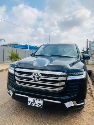 New V8 LANDCRUISER for Rent 70th Anniversary