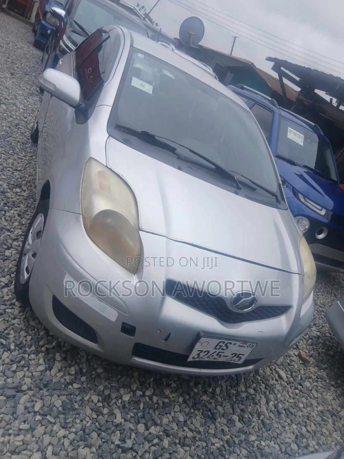 Toyota Vitz 2010 Silver