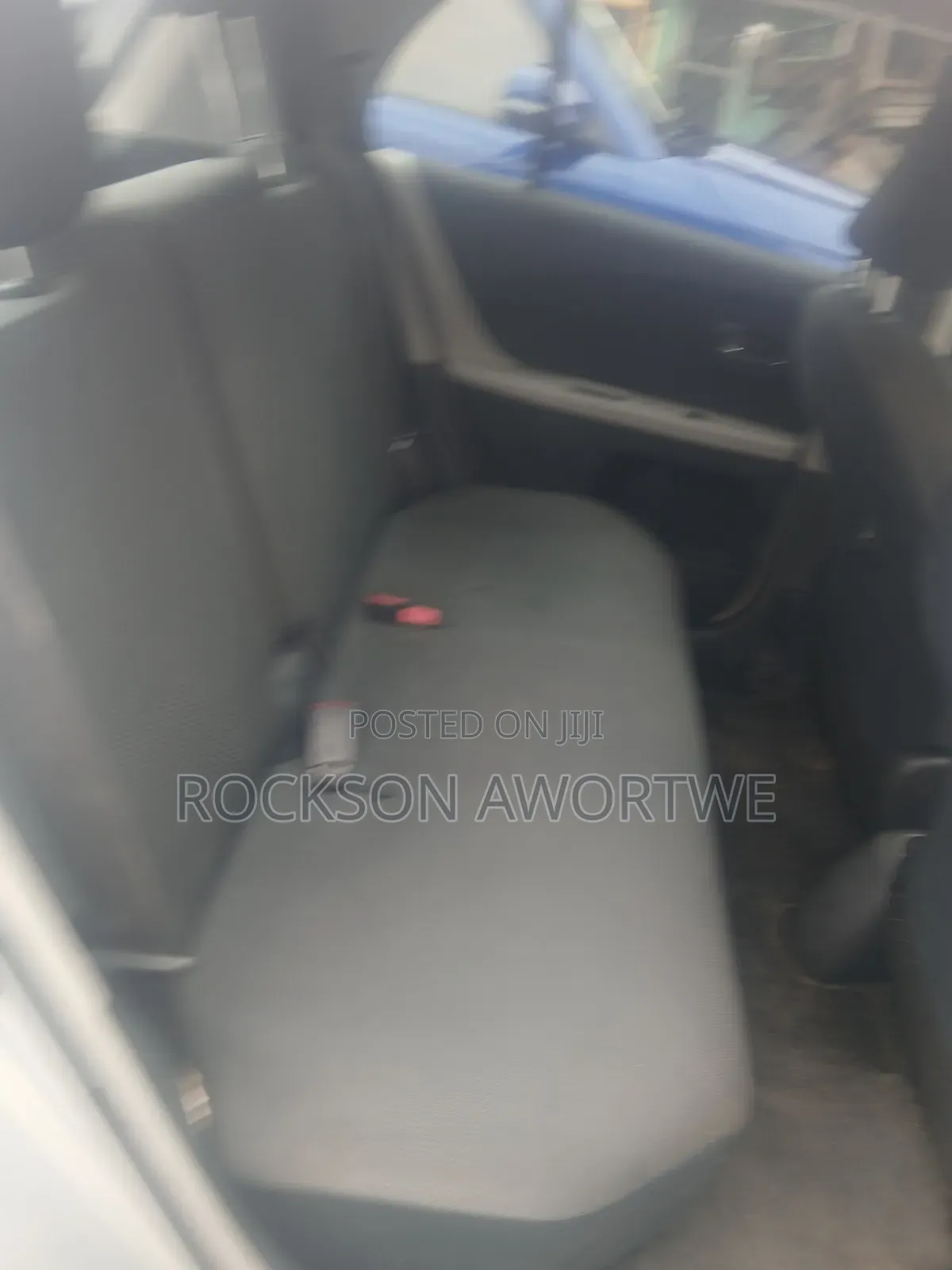 Toyota Vitz 2010 Silver