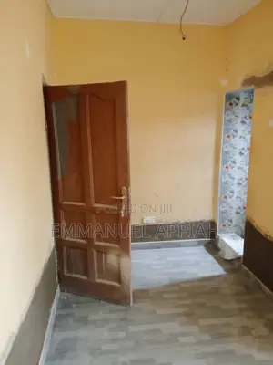 1bdrm Room & Parlour in Ablekuma  Olebu for rent