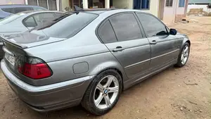 BMW 3 Series 320i RWD 2008 Gray