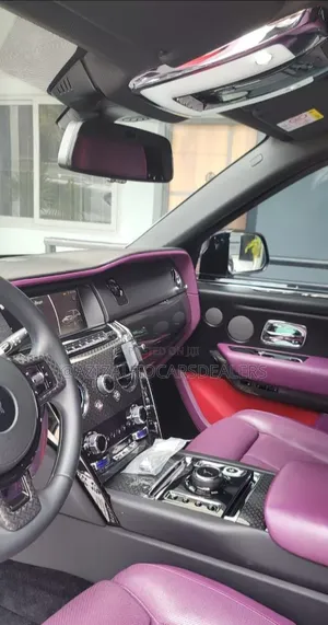 Rolls-Royce Cullinan Black Badge 2024 Black