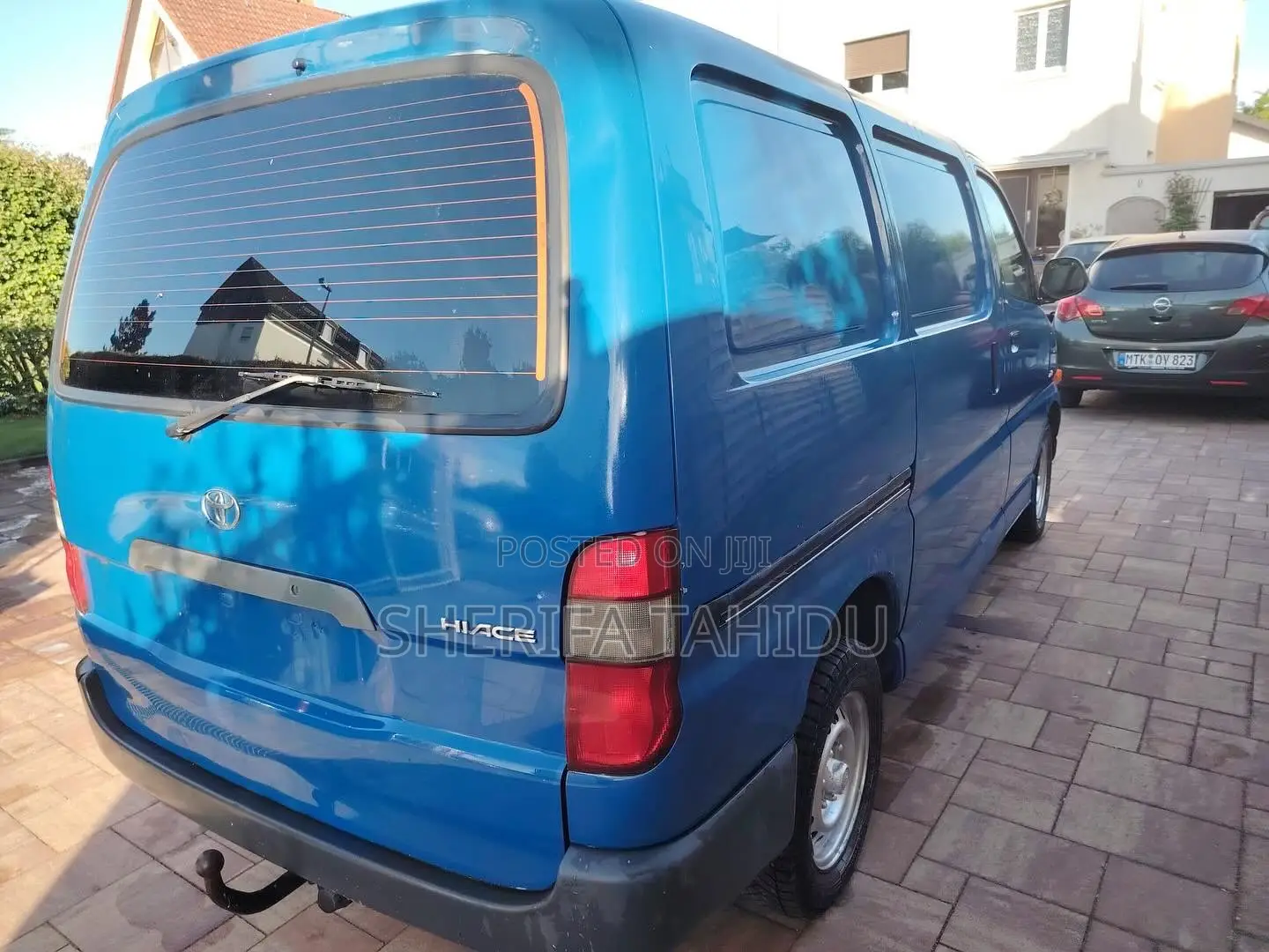 Toyota HiAce 2005 Blue