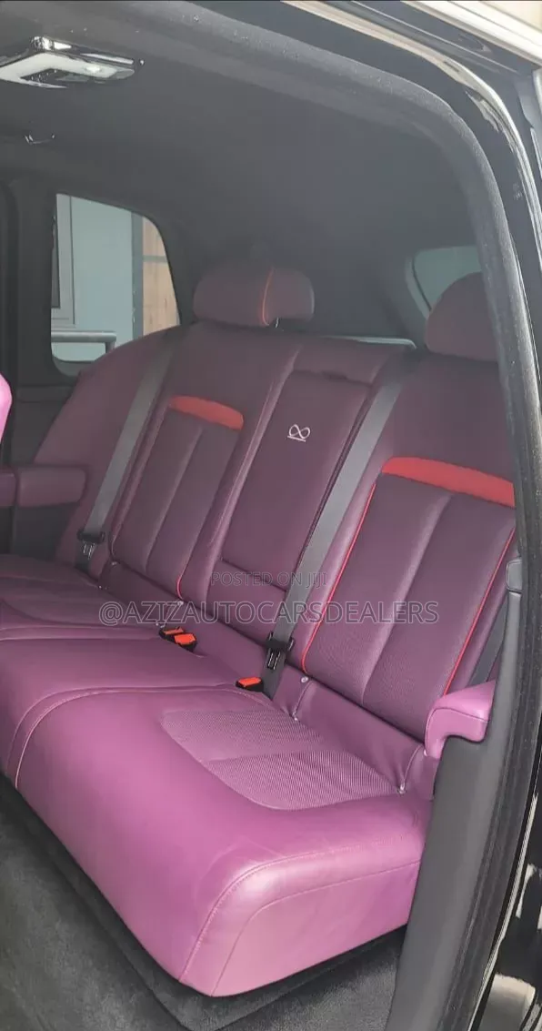 Rolls-Royce Cullinan Black Badge 2024 Black