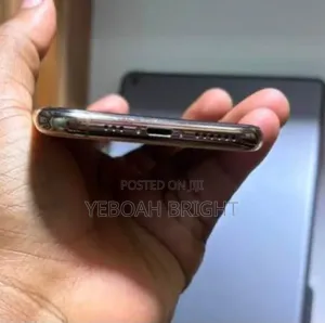 Apple iPhone 11 64 GB