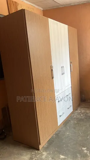 3-1 Wardrobe