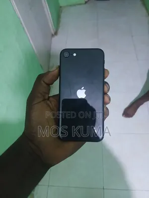 Apple iPhone SE 64 GB Black