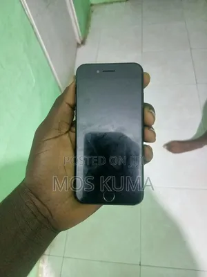 Apple iPhone SE 64 GB Black