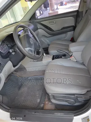 Hyundai Elantra 2009 White