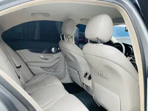 Mercedes-Benz C300 Base Sedan RWD (2.0L 4cyl 7A) 2016 Gray