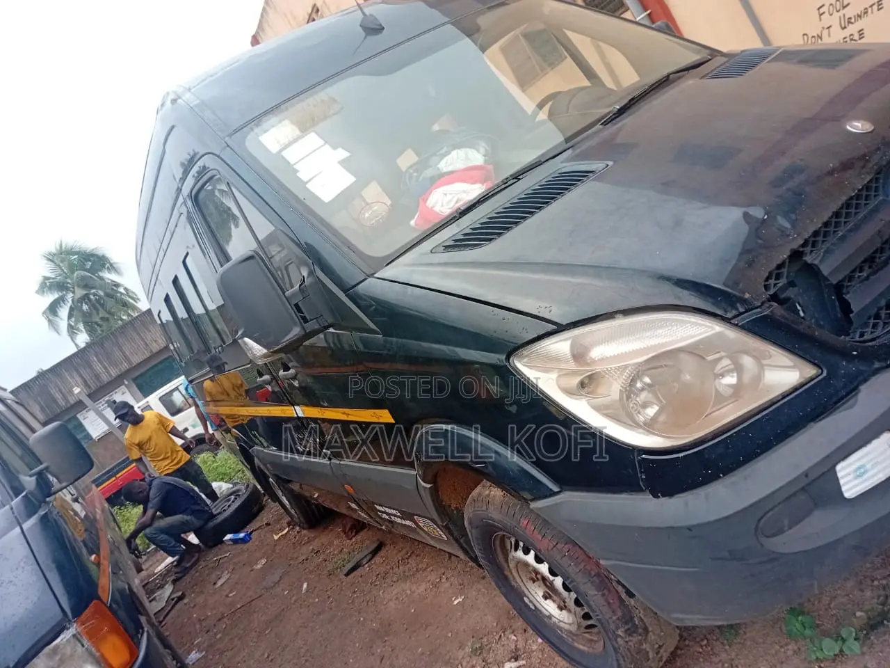 Mercedes-Benz Sprinter 2009 Black