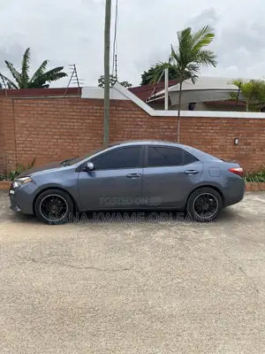 Toyota Corolla LE 4dr Sedan (1.8L 4cyl CVT) 2015 Gray