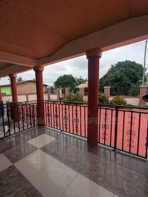 3bdrm Apartment in Pokuase Amanfrom for rent
