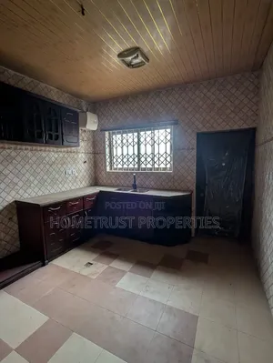 3bdrm Apartment in Pokuase Amanfrom for rent