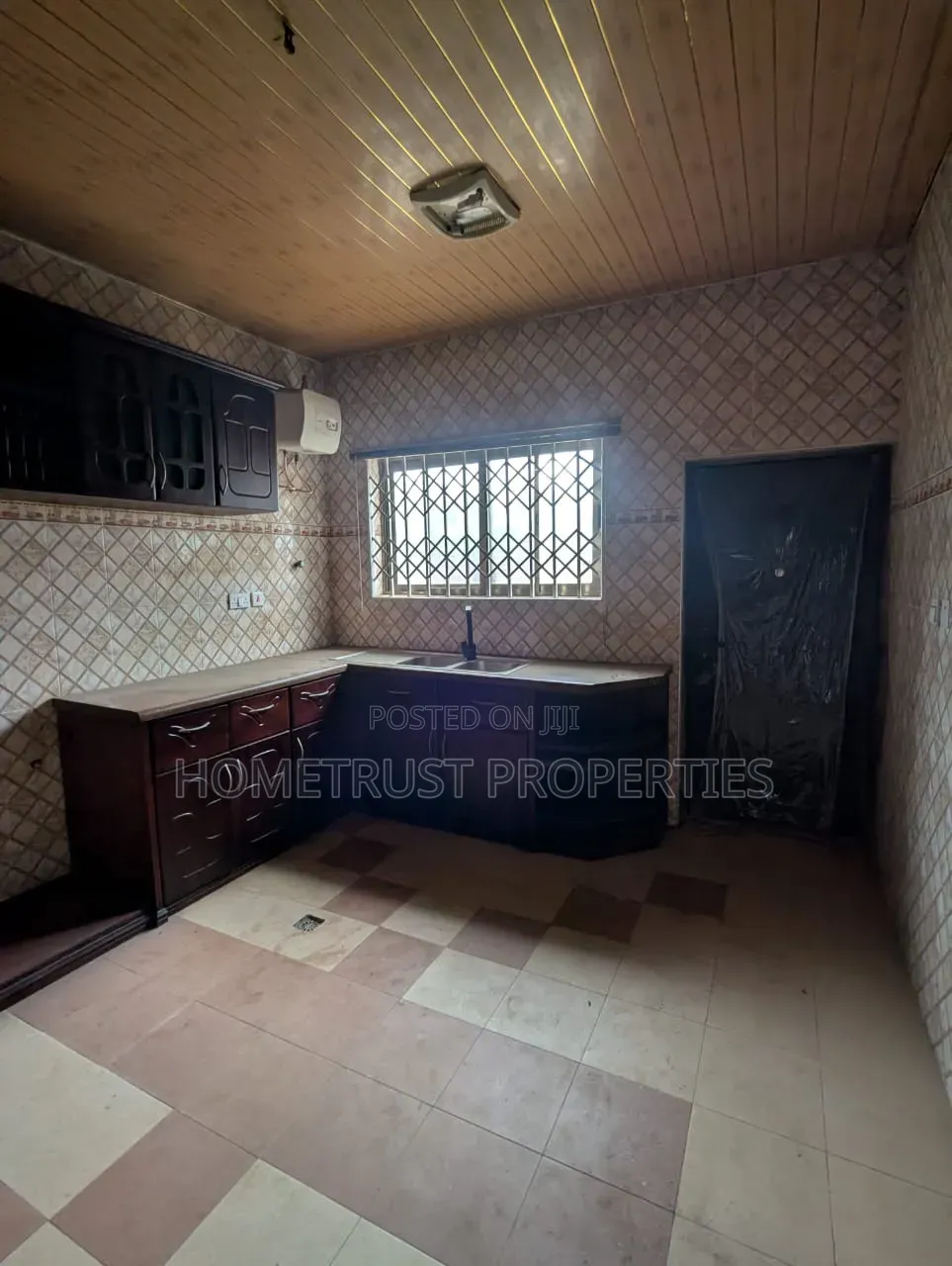 3bdrm Apartment in Pokuase Amanfrom for rent