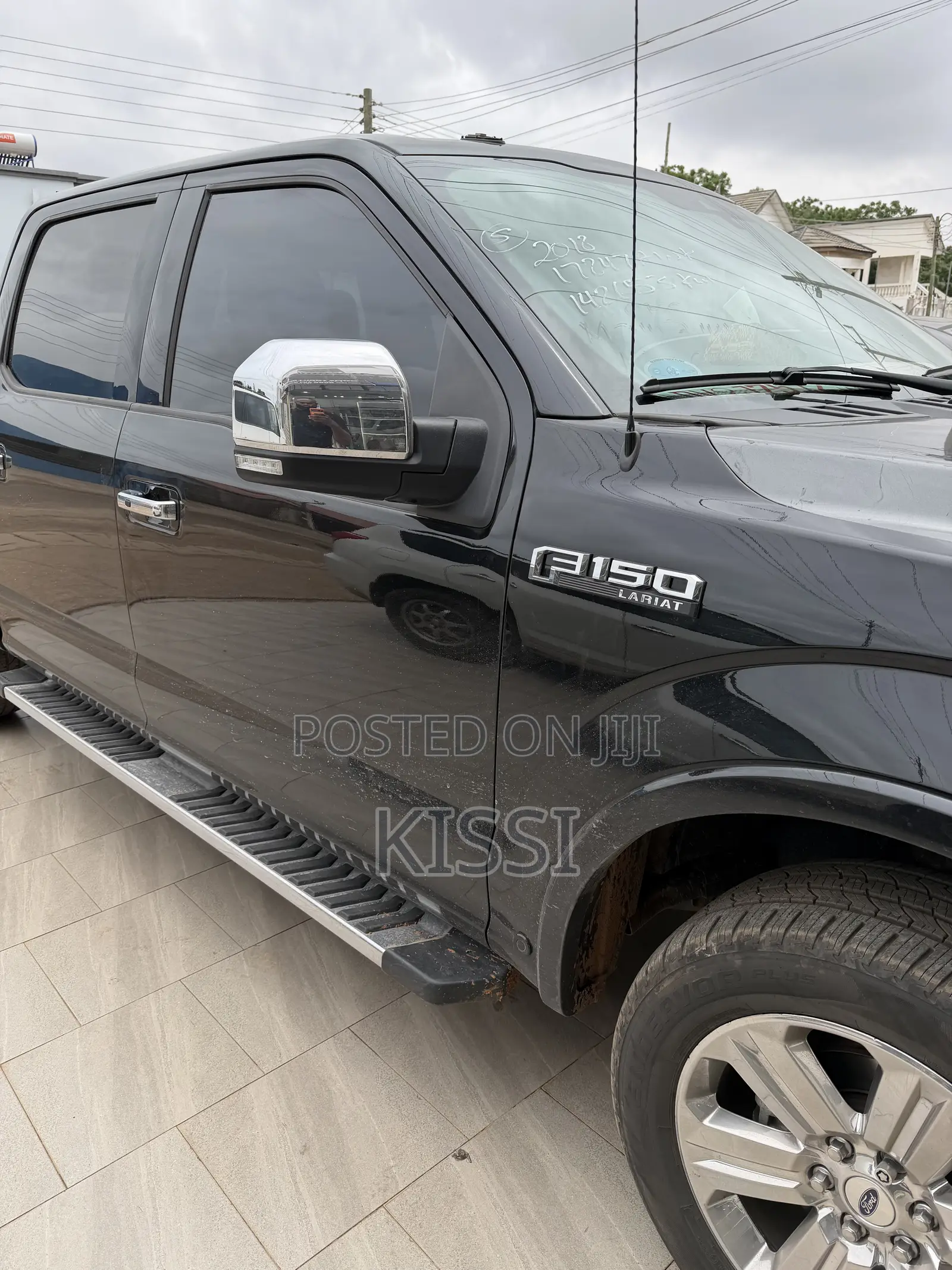 Ford F-150 Lariat 4x4 SuperCrew Cab Styleside 5.5 ft. box 145 in. WB