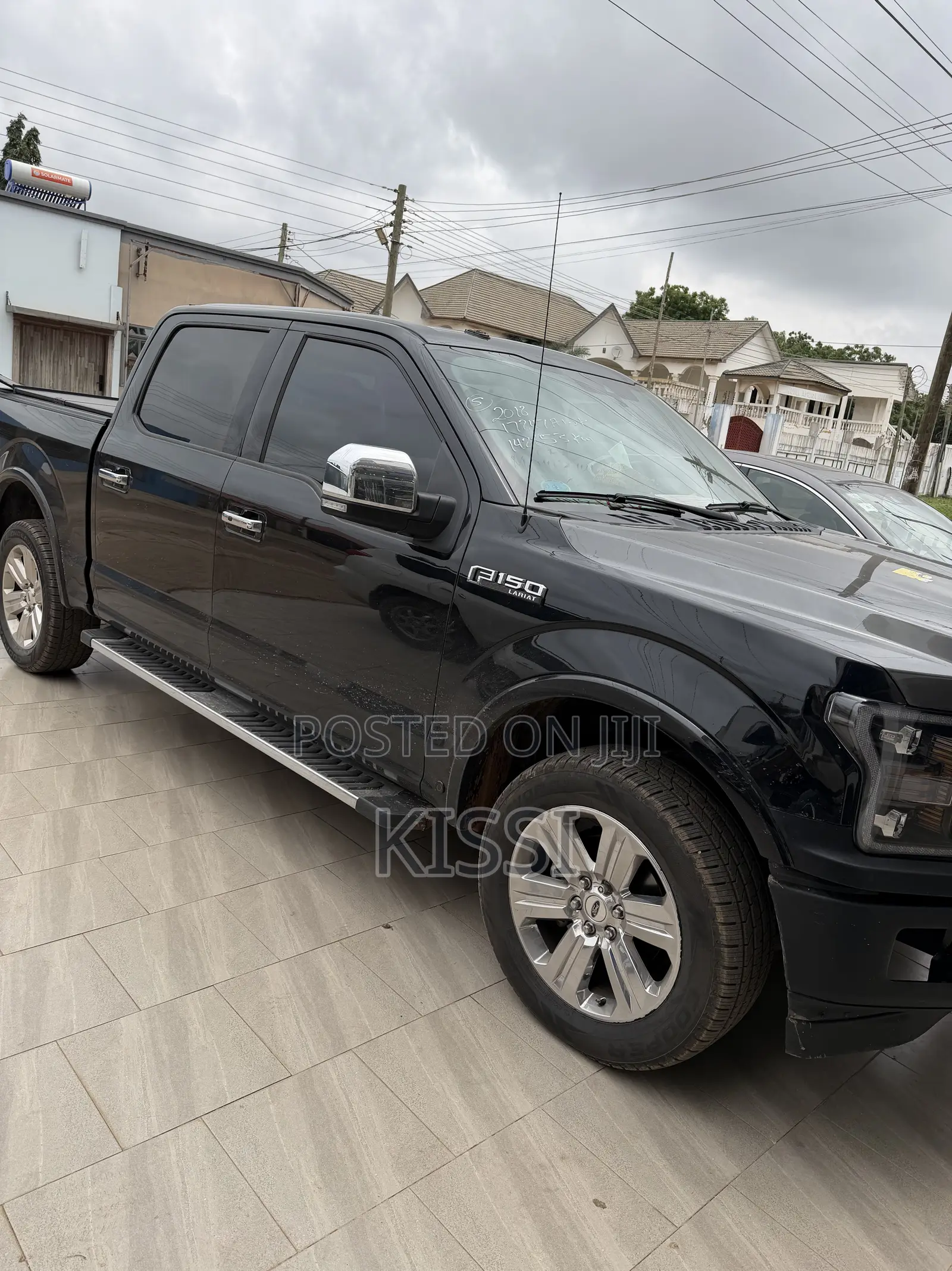 Ford F-150 Lariat 4x4 SuperCrew Cab Styleside 5.5 ft. box 145 in. WB
