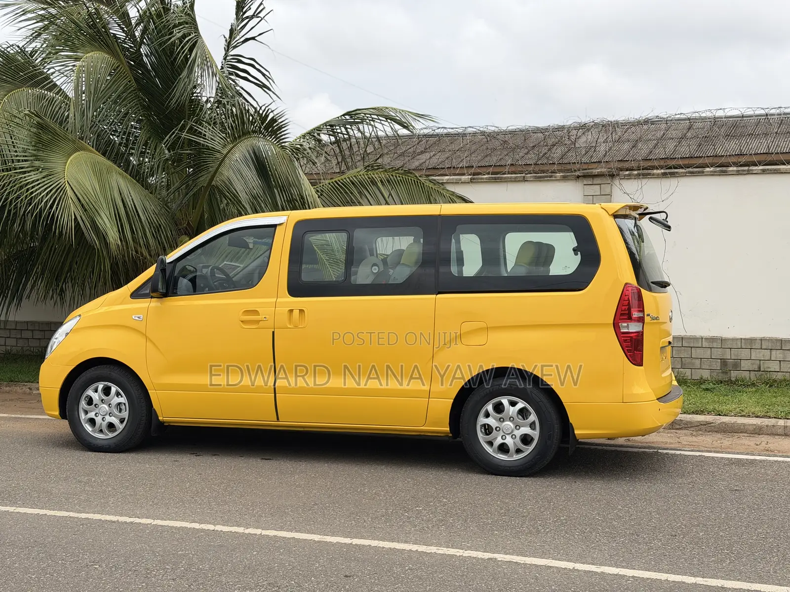 Hyundai Starex 2016 Yellow