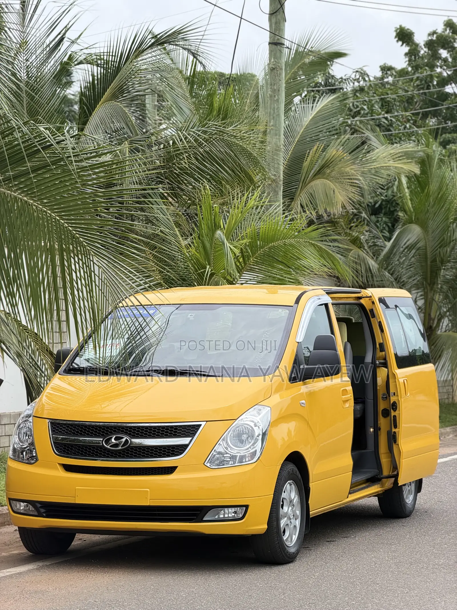 Hyundai Starex 2016 Yellow