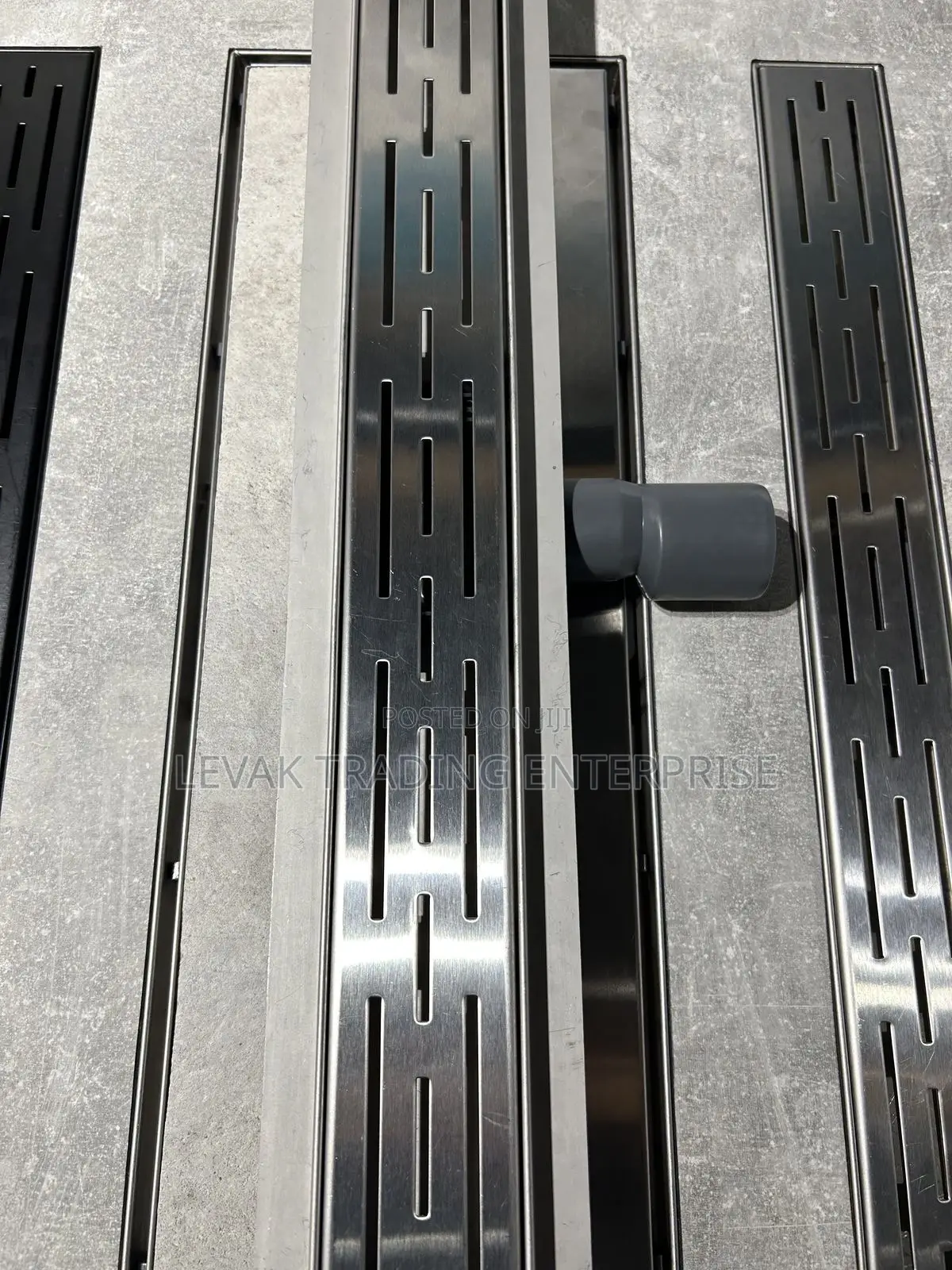 Side Connection Floor Drain- P Trap Drain