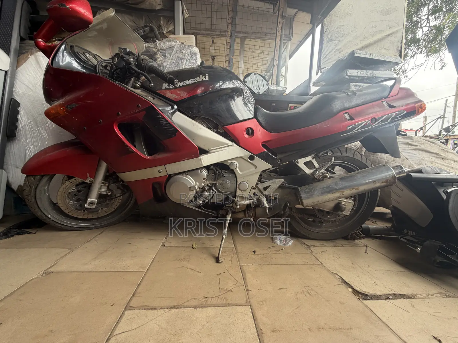 Kawasaki 2000 Red