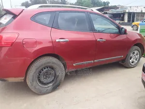 Nissan Rogue 2015 Red